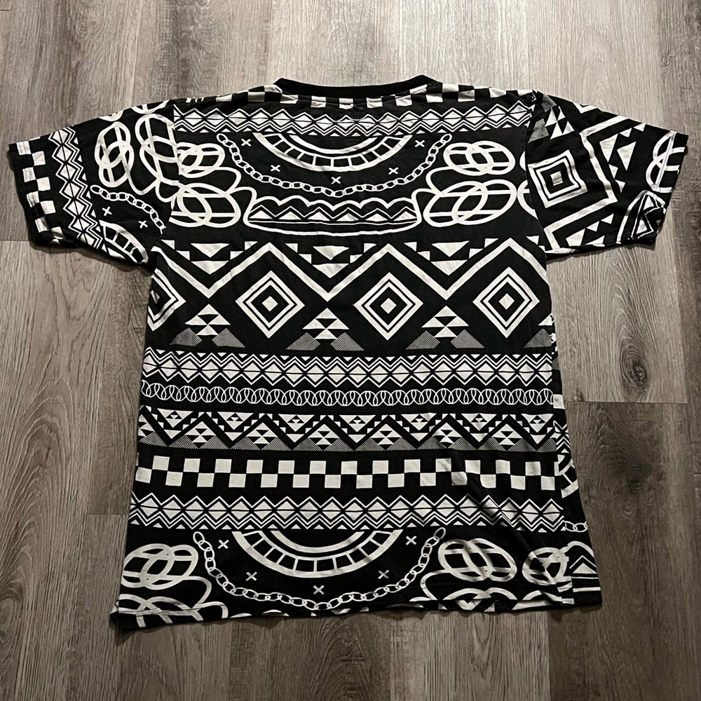 Abstract Geometric 90’s Tee - Picture 2 of 5